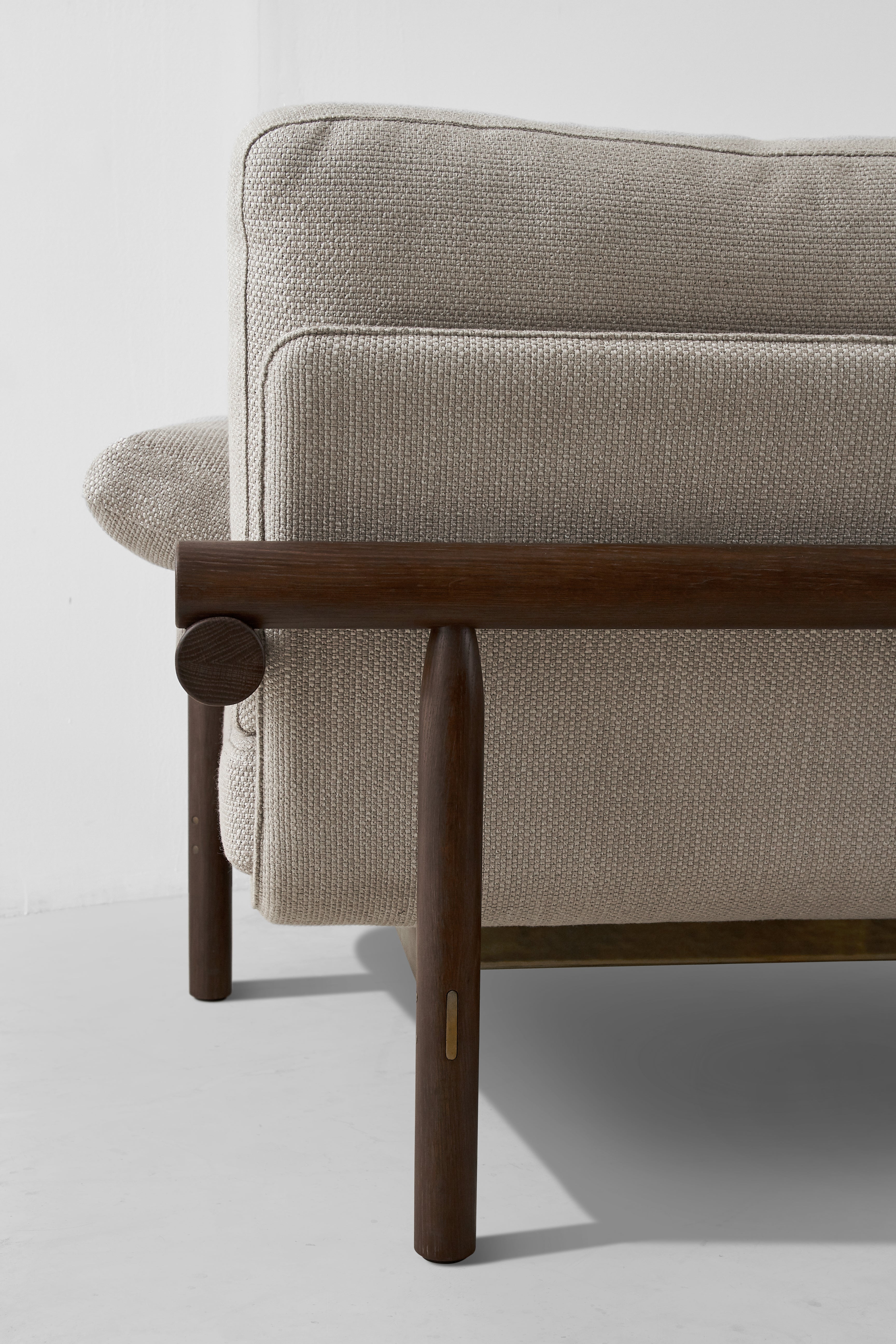 STILT 3-SEATER SOFA WITH LEFT/RIGHT ARM