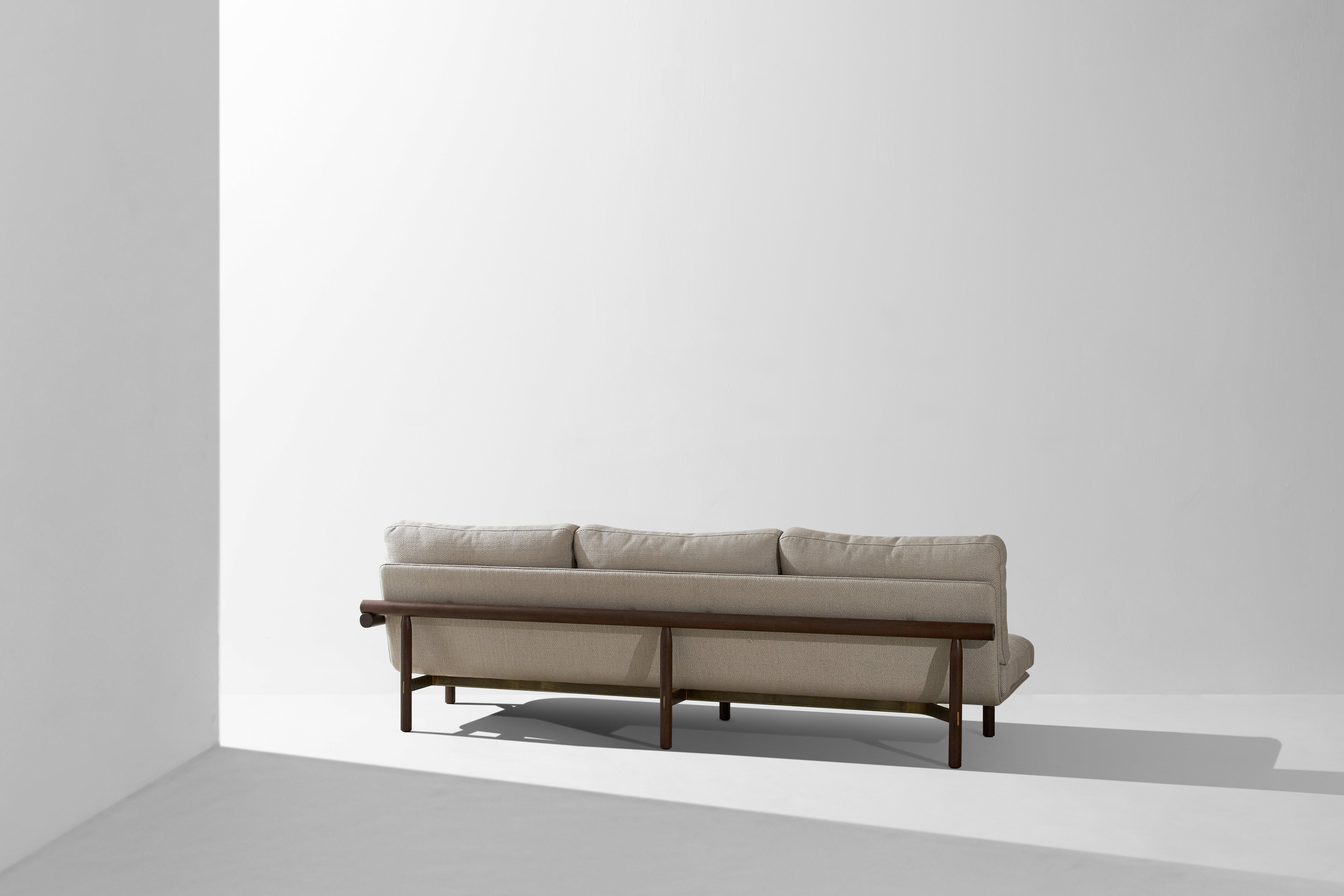 STILT 3-SEATER SOFA WITH LEFT/RIGHT ARM