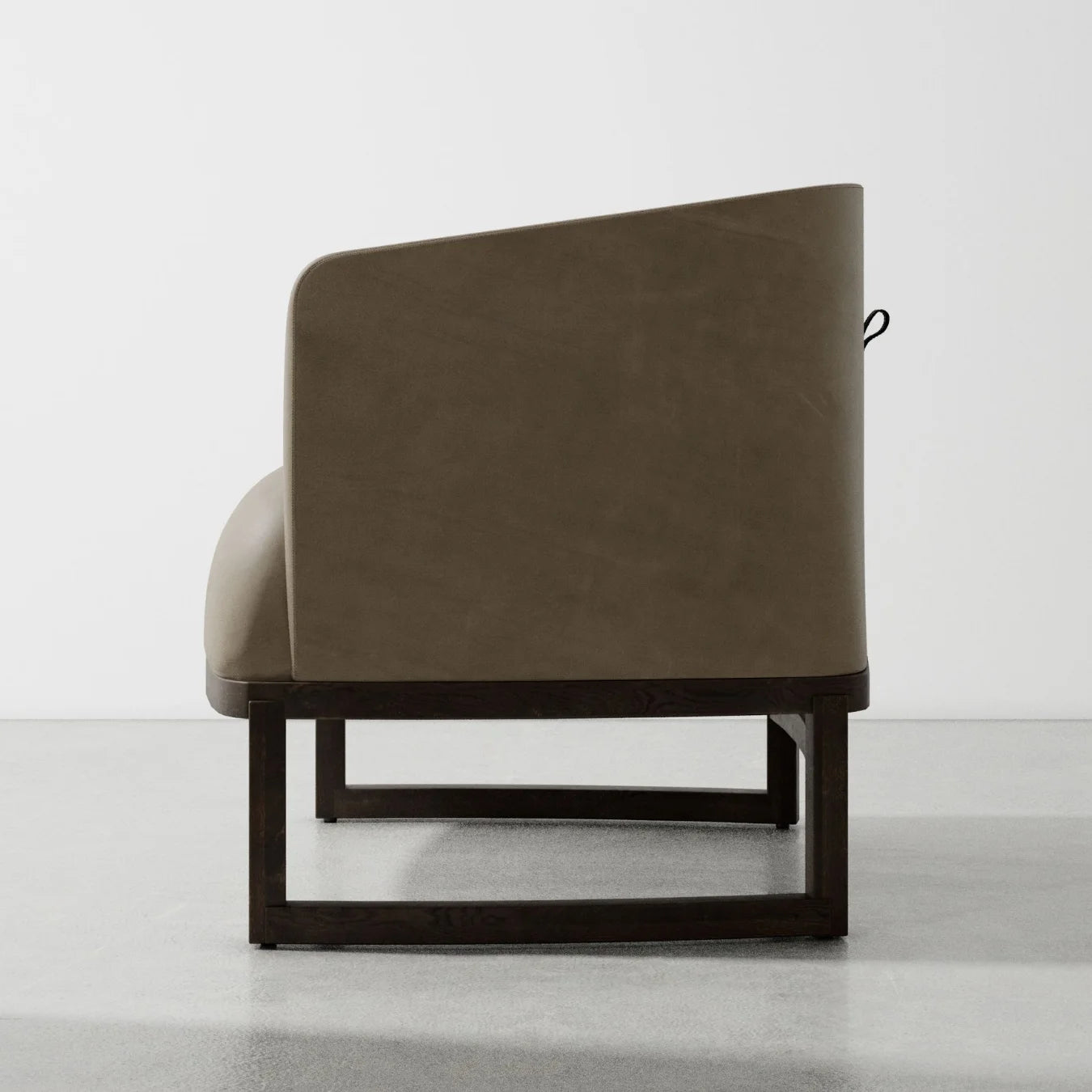 HIDA LOUNGE CHAIR
