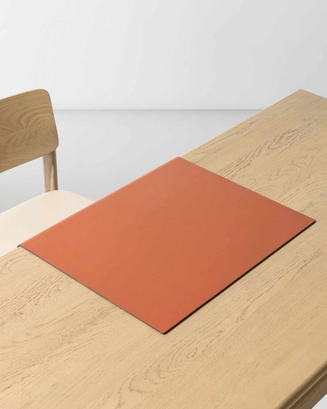 leather_leather 5 / amos cognac