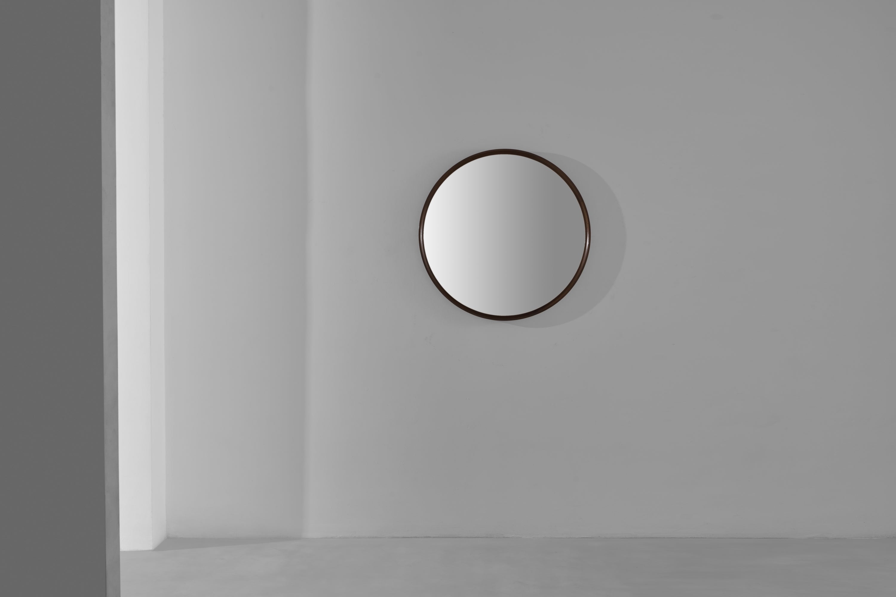 ROUND MIRROR