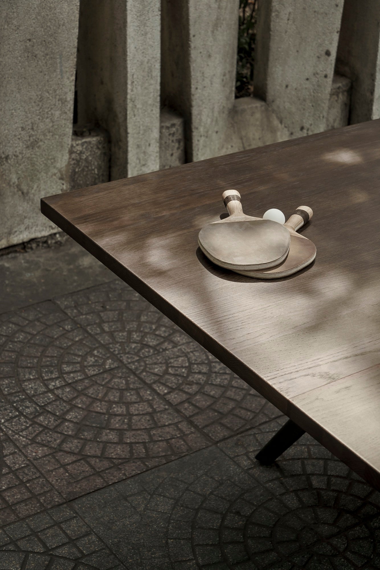 PING PONG TABLE