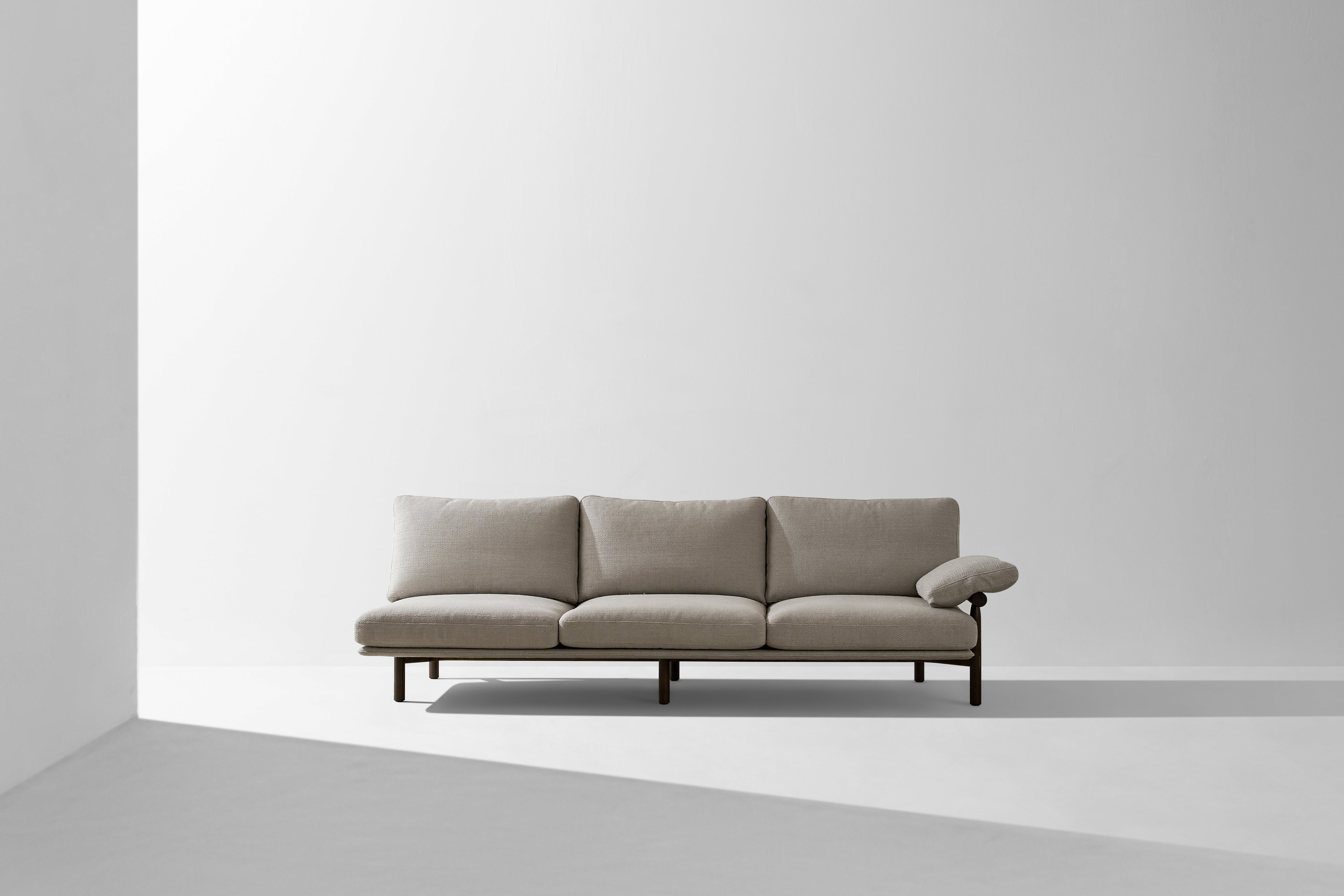 STILT 3-SEATER SOFA WITH LEFT/RIGHT ARM