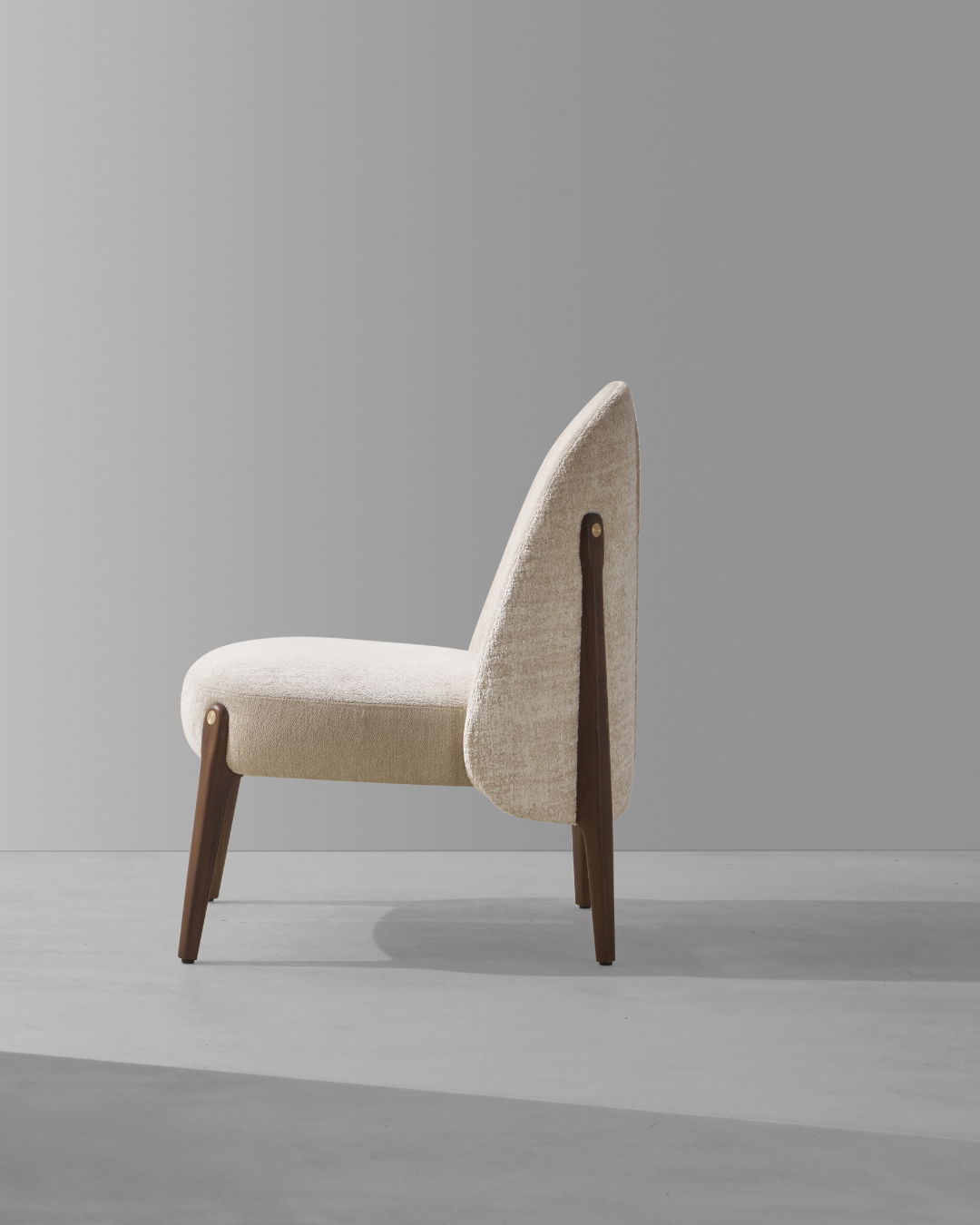 AMES LOW DINING CHAIR