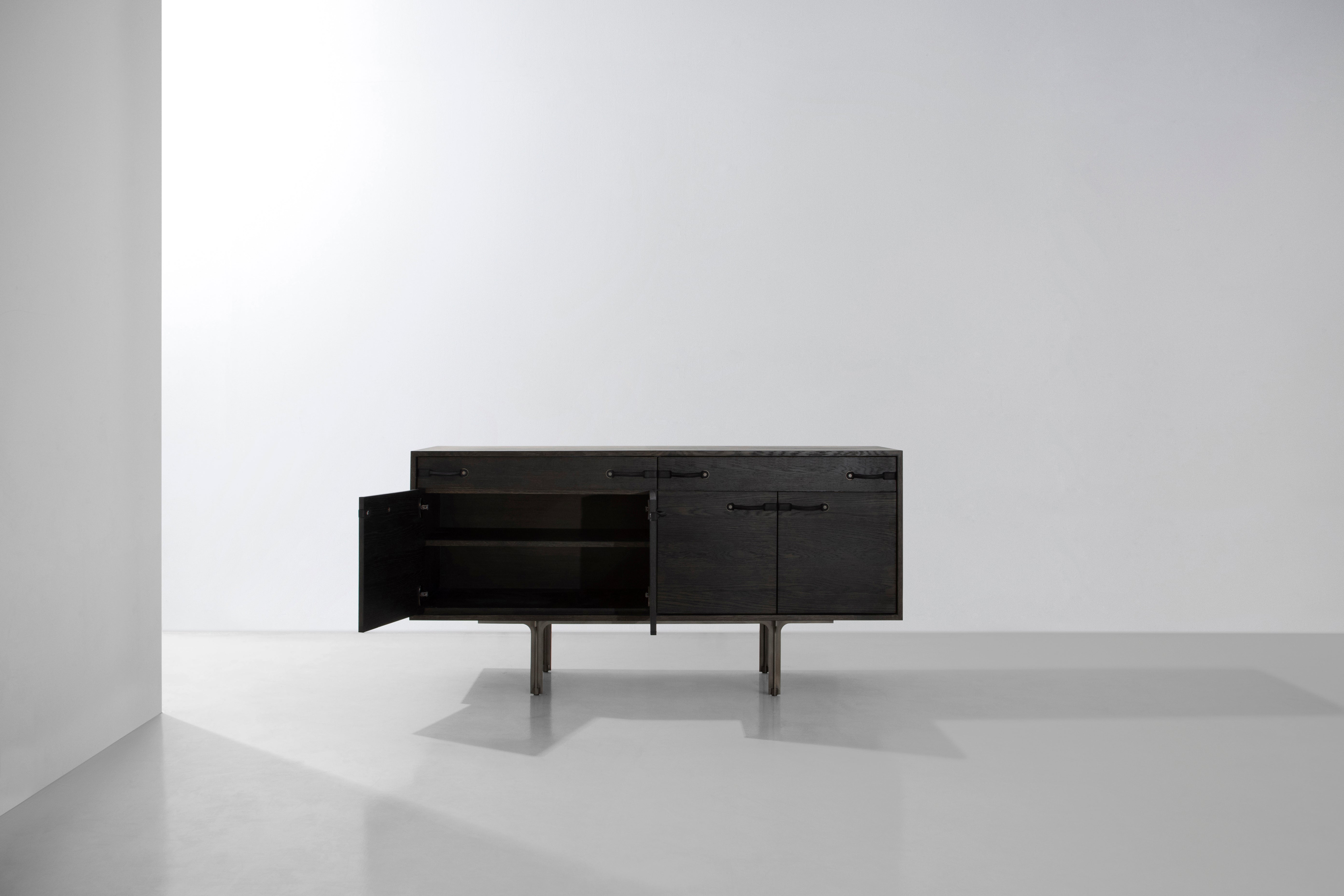 TOTE CREDENZA